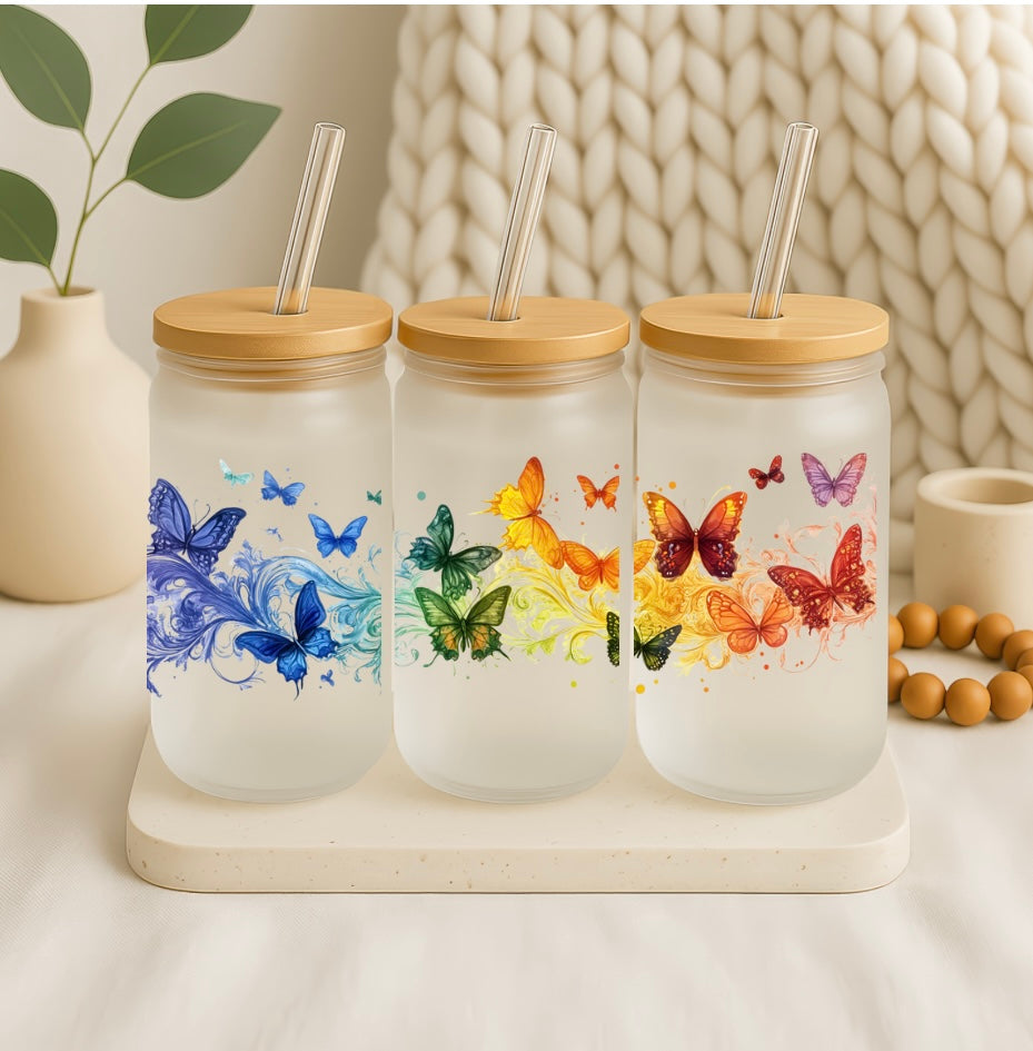 Kleurrijke vlinder drinkbeker